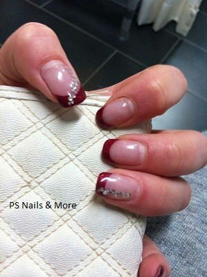 Nageldesign-Beispiel aus dem Studio PS-Nails & More in M&uuml;nchen-Feldmoching
